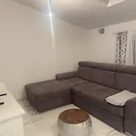 Apartmaji Garden *