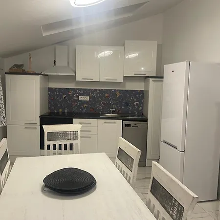 Apartmaji Garden Apartment *