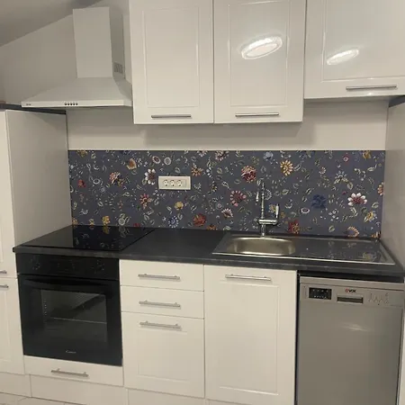 Apartmaji Garden Apartment