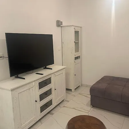 Апартаменты Apartmaji Garden