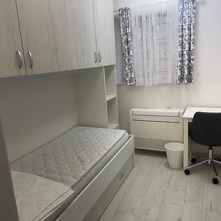 Apartmaji Garden Apartment *