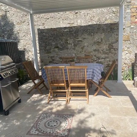 Apartmaji Garden Изола